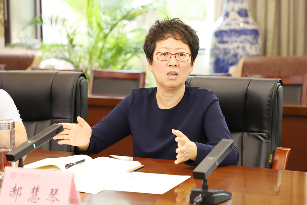 党委书记郝慧琴出席并讲话,校领导郭蕾,苗强,张桓虎出席.